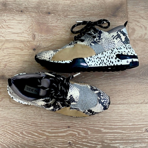 Steve Madden Shoes - Steve Madden Sneakers